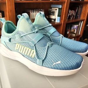 Puma gym shoes kids size 3.5c